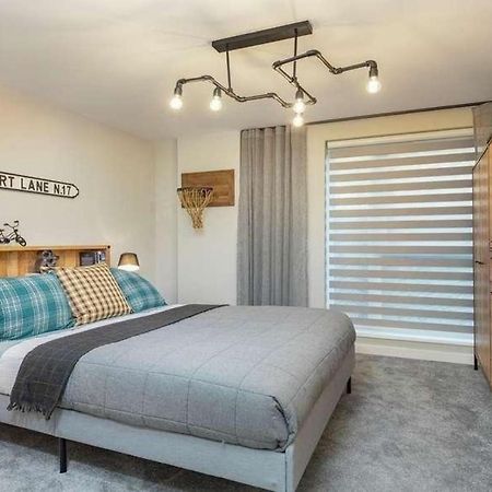 Newly Built Luxury 2 Bed Apartment!!! Londra Exterior foto