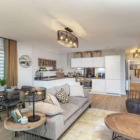 Newly Built Luxury 2 Bed Apartment!!! Londra Exterior foto