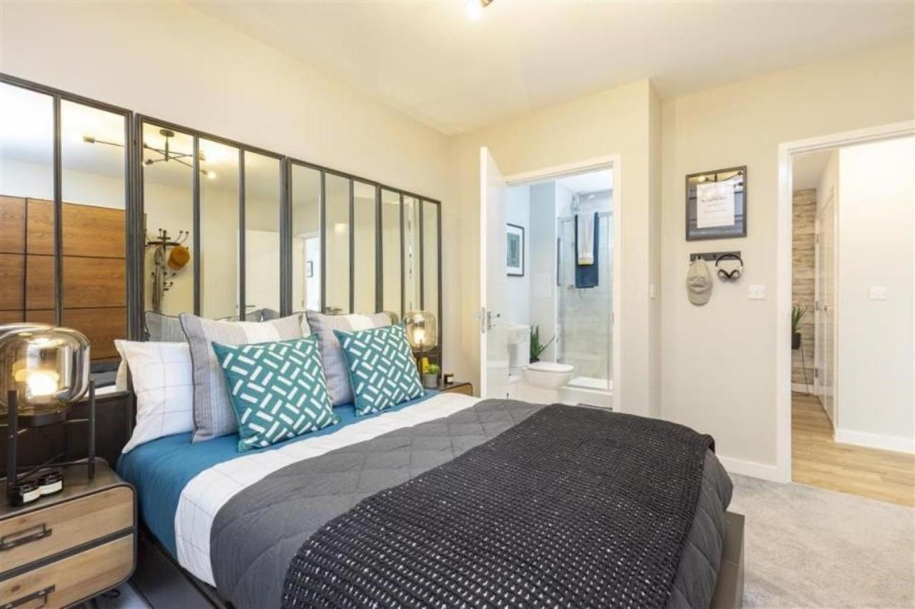 Newly Built Luxury 2 Bed Apartment!!! Londra Exterior foto